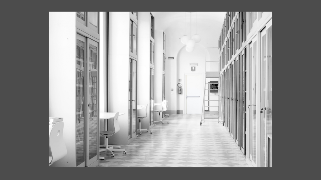 LA SALA DI LETTURA DELLA BIBLIOTECA DELLE ARTI ‘ANTONIO MORASSI’