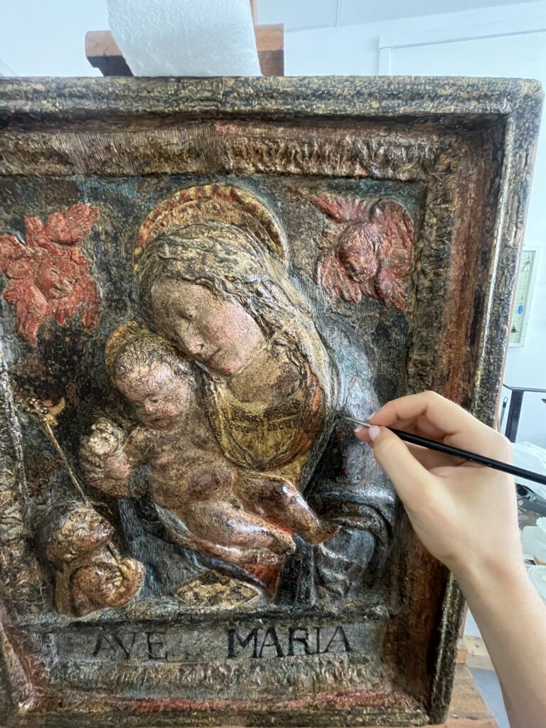 Piano di Valorizzazione 2026. Sotto la superficie. Il restauro di un bassorilievo rinascimentale